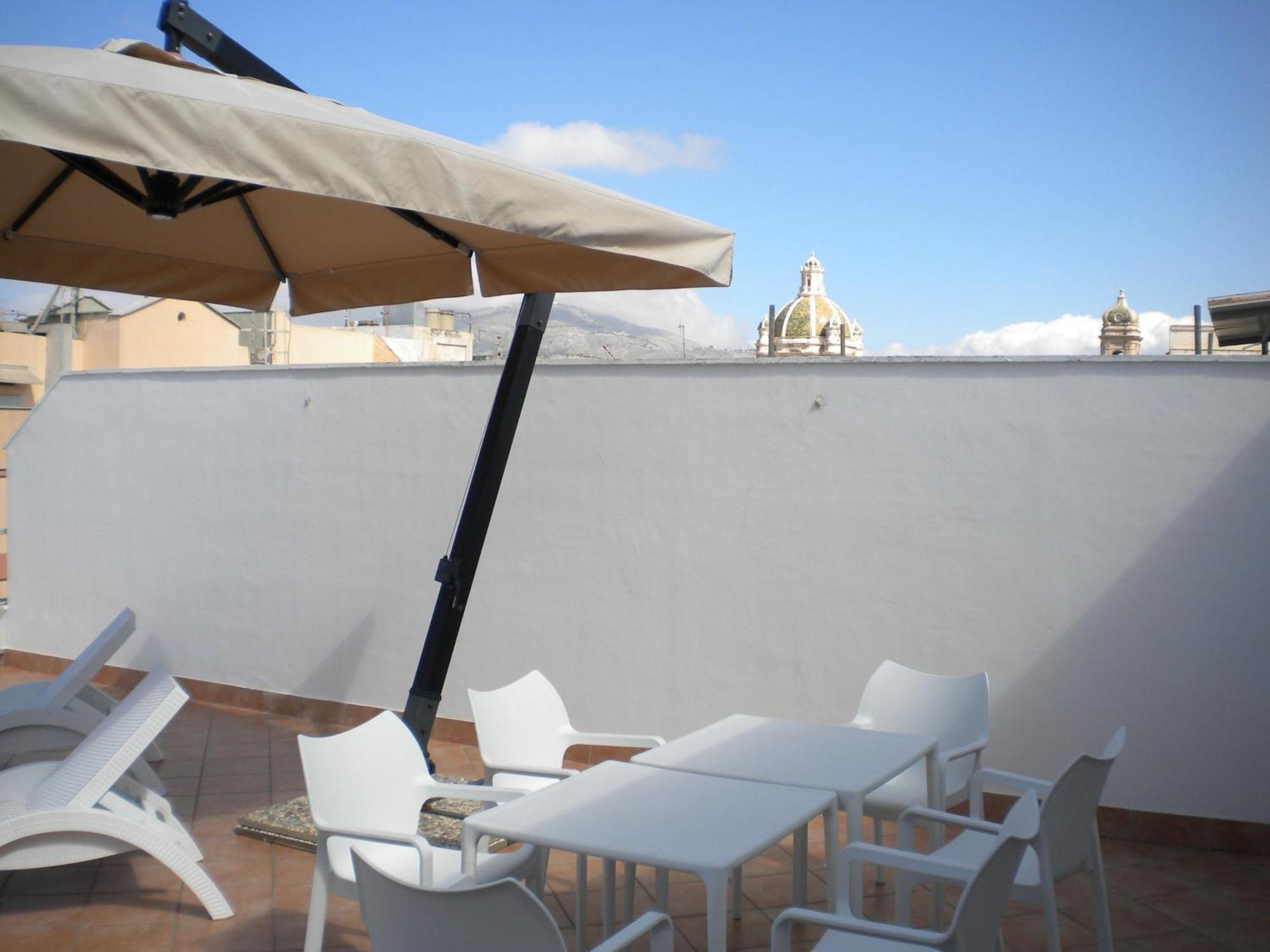 Palazzo Ossuna Trapani Eksteriør billede