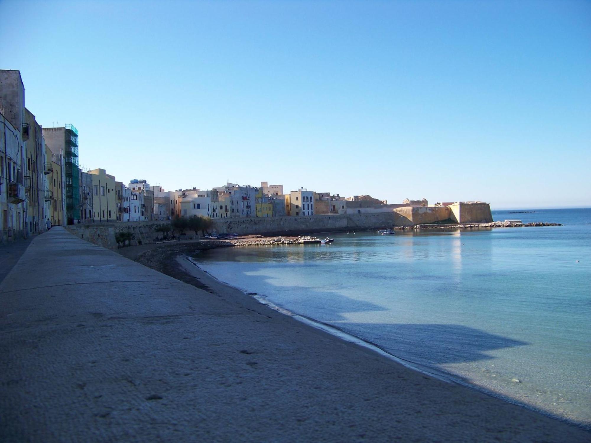 Palazzo Ossuna Trapani Eksteriør billede